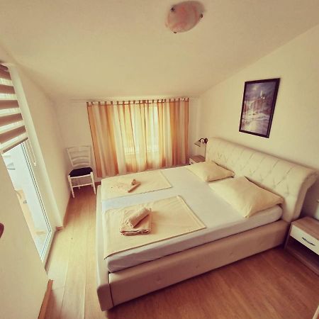 Apartments Nada Krk Town Luaran gambar