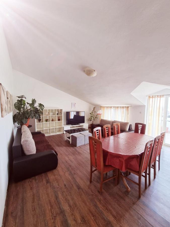 Apartments Nada Krk Town Luaran gambar