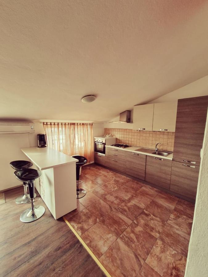 Apartments Nada Krk Town Luaran gambar