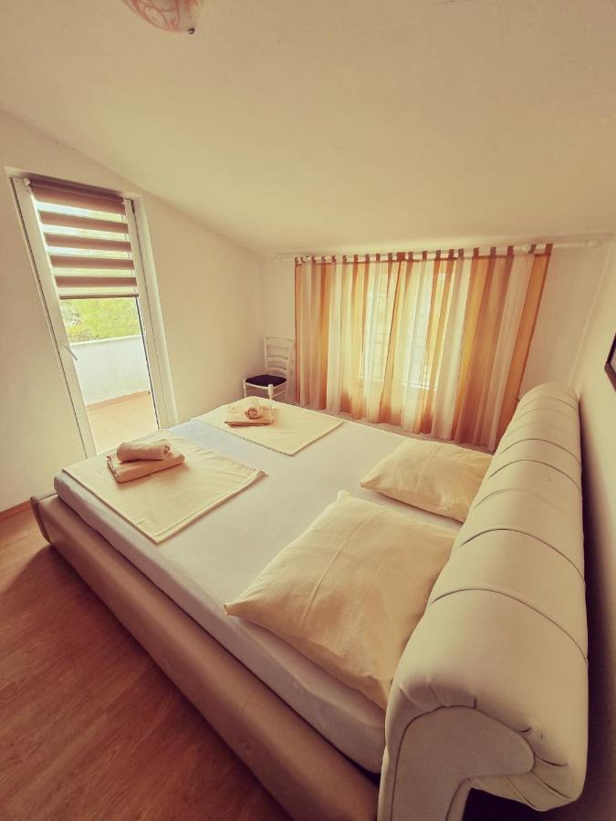 Apartments Nada Krk Town Luaran gambar